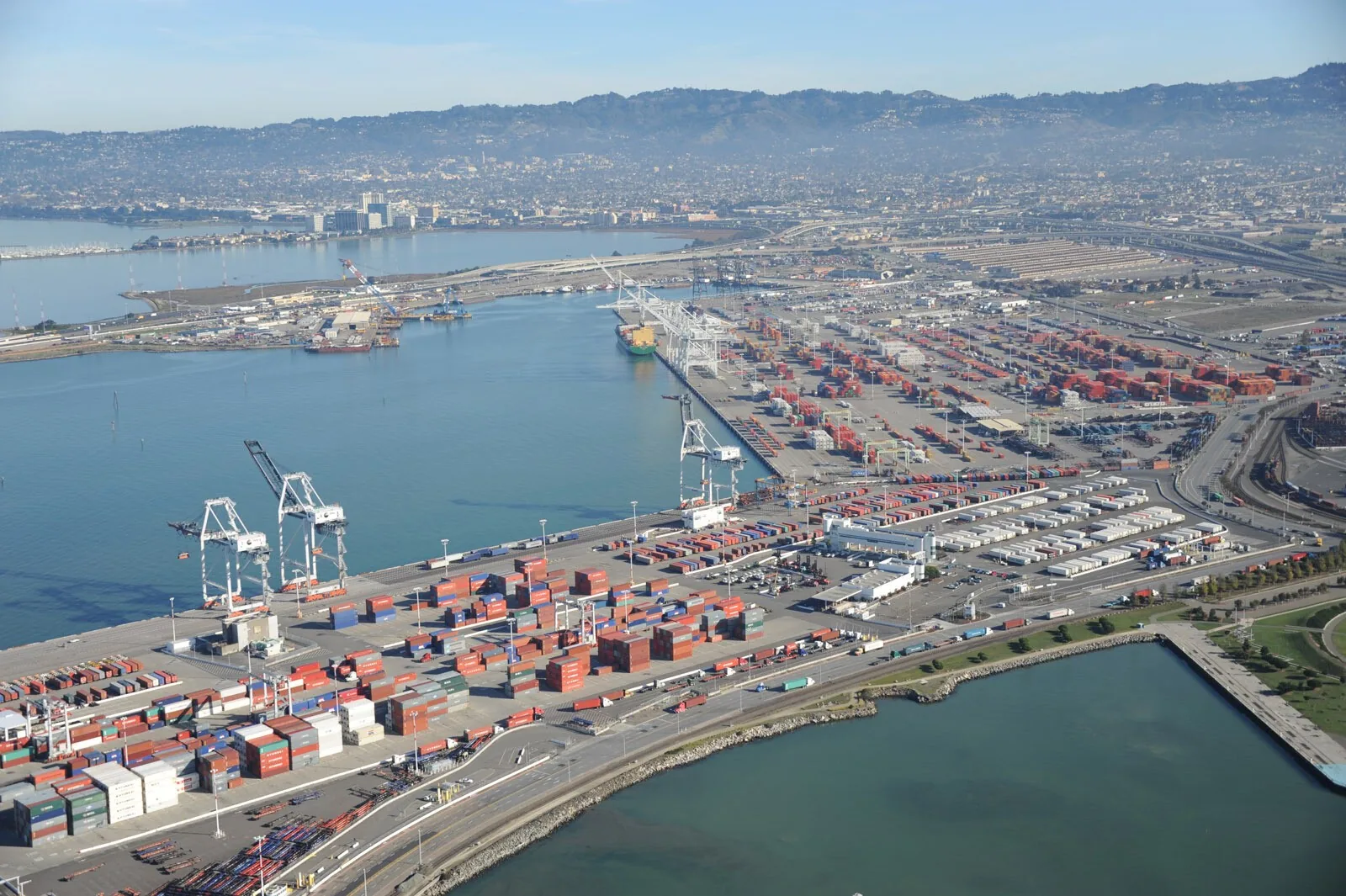 Commercial Roofing near the Port of Oakland