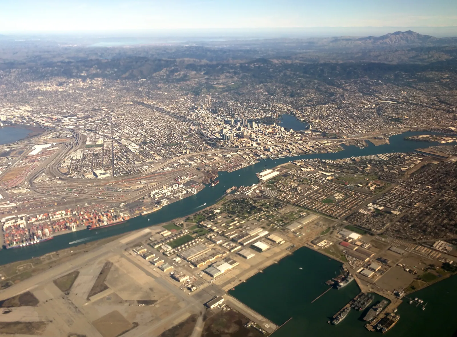 Commercial Roof Repair in West Oakland